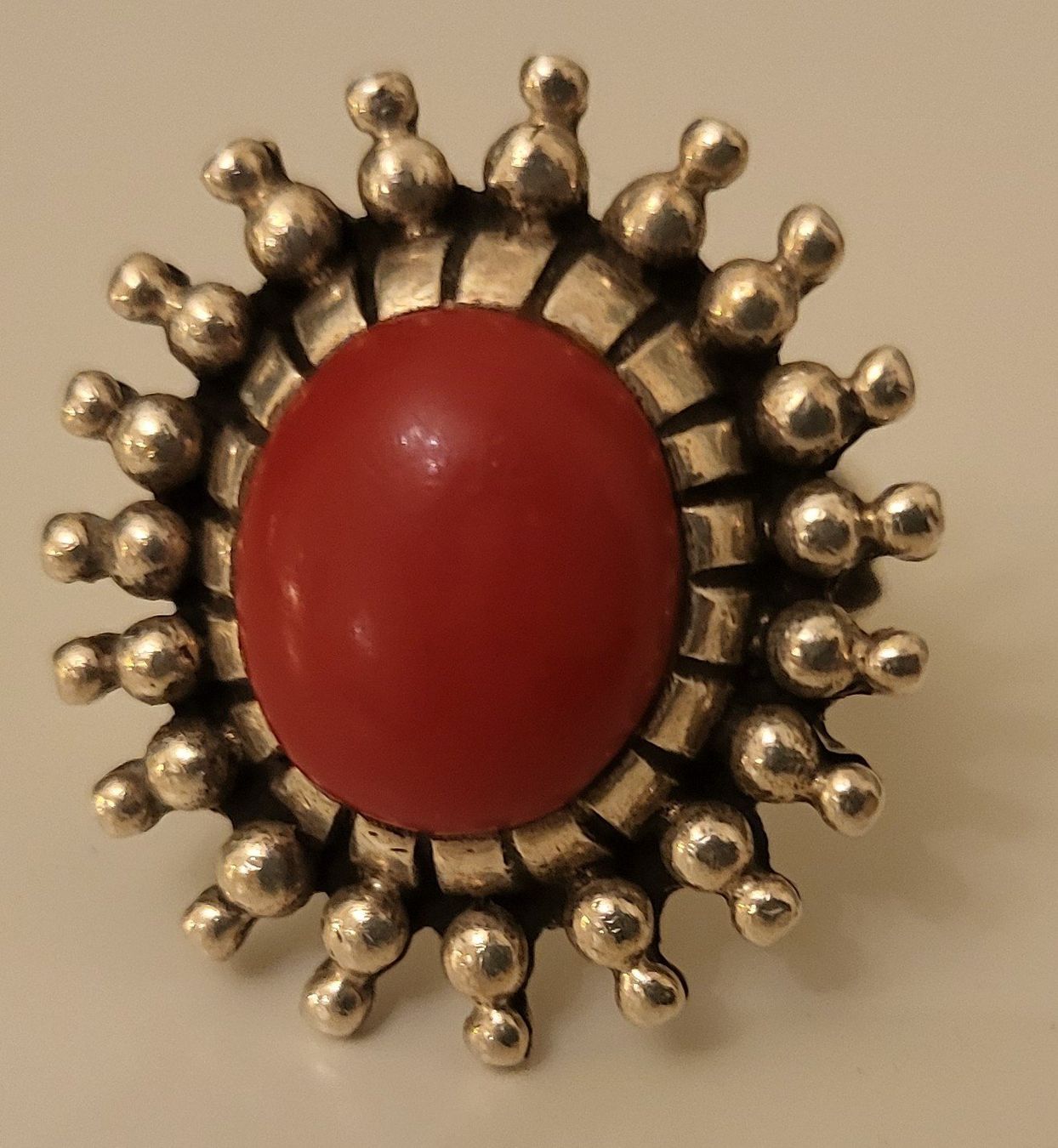 Anelli: Wunderschöne Vintage Ring, Silber mit rotem Stein – Usato da Basel venduto da sci_67ms