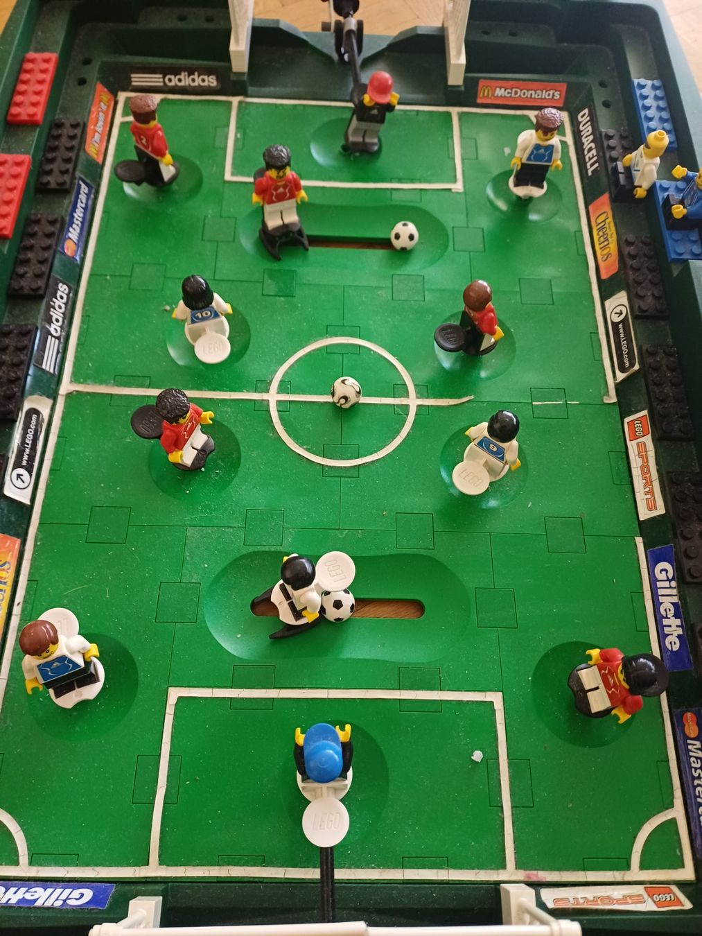 Lego Spielzeuge: Lego Fussball Spiel – Gebraucht aus Fällanden von Dverkaufen