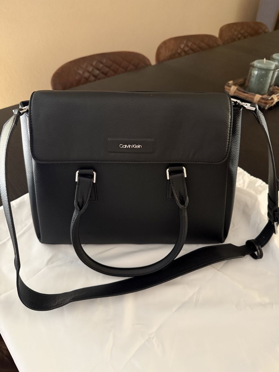 Calvin Klein Borse da donna: Calvin KLEIN - DRESSED TOTE - Sac à main - black – Nuovo (secondo la descrizione) da MASSONGEX venduto da Luluone 3