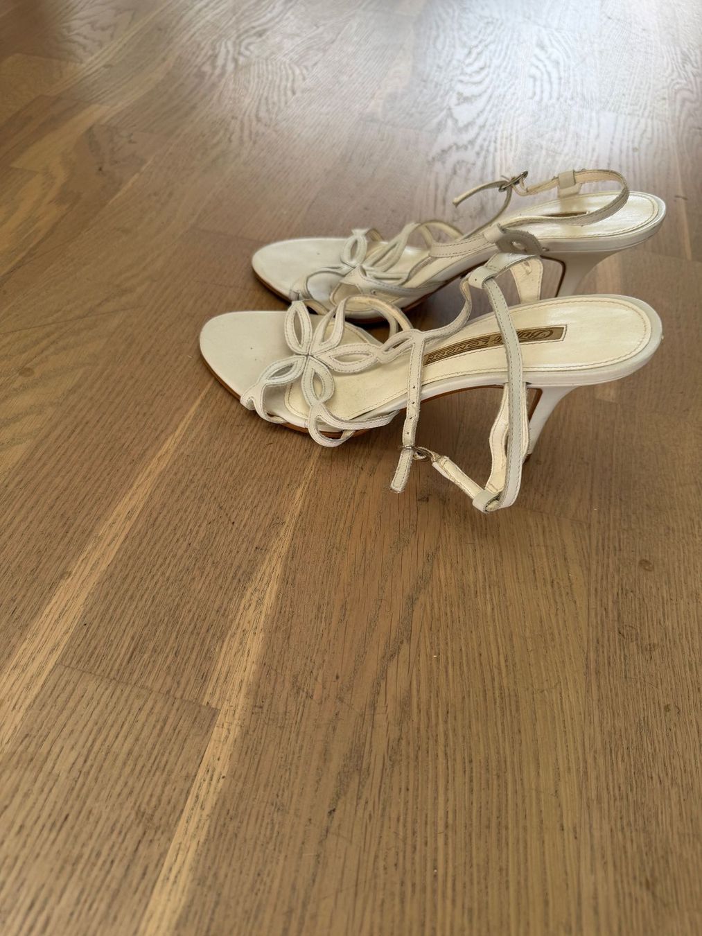 Buffalo Damenschuhe: Sandalette Leder von Buffalo – Gebraucht aus Horgen von ker_fz9z 3
