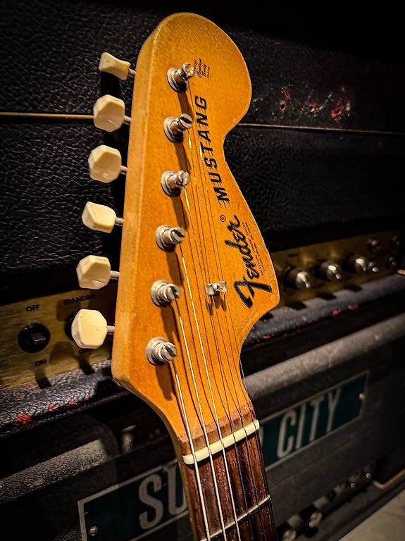 Fender Strumenti musicali: Fender Mustang competition 1973 – Usato da Montreux venduto da Alligator-AMPS 4