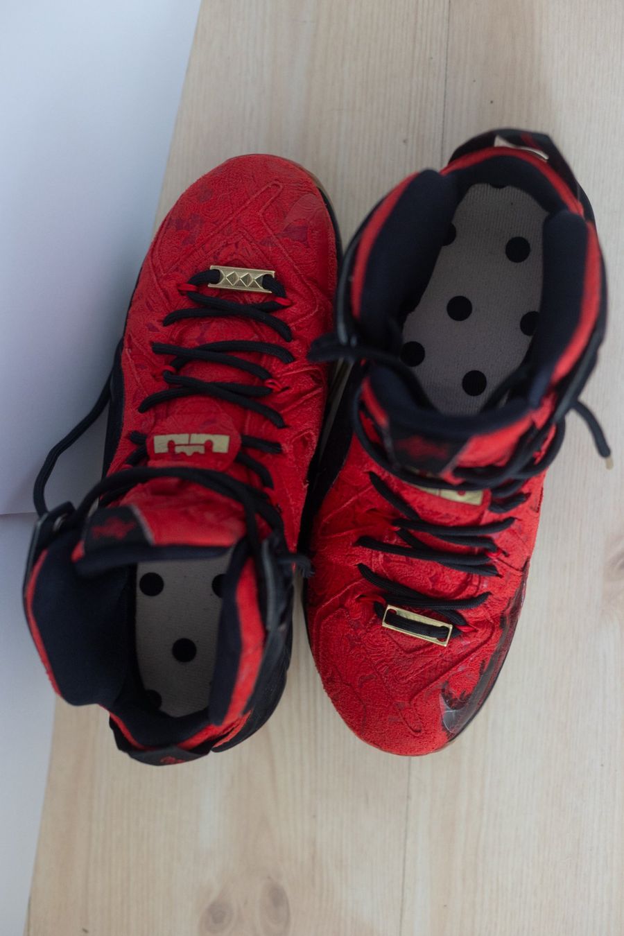 Nike Scarpe da uomo: Nike LeBron 12 EXT King's Cloak – Usato da Bern venduto da Flo_Brunner 2