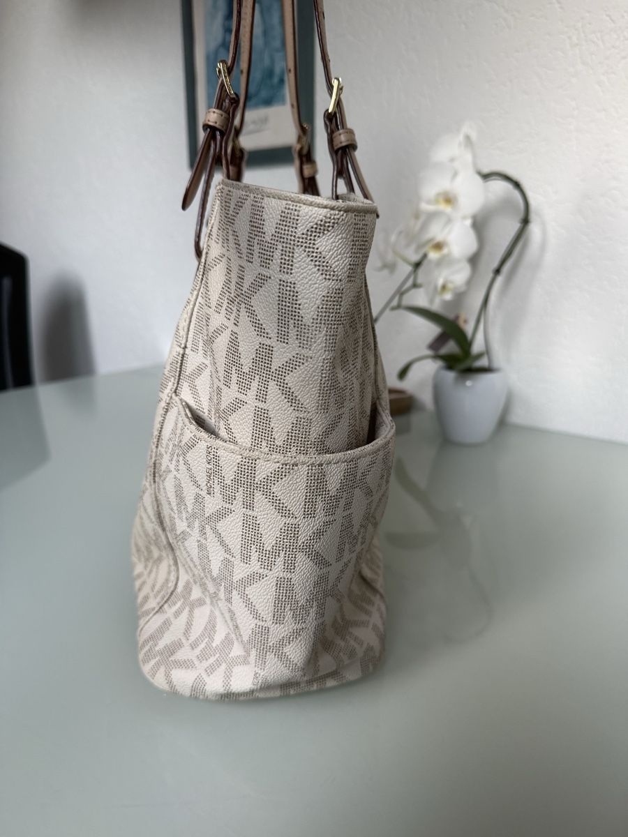 Borse da donna: Michael Kors Tote Tasche beige Monogramm  – Usato da Herbligen venduto da T-esthetic 1