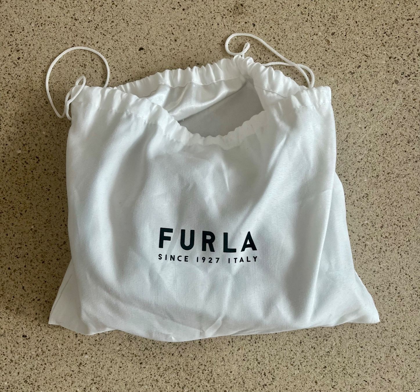 Furla Borse da donna: NEU CAMELIA MINI CAMERA CASE – Nuovo e nell'imballaggio originale da Zürich venduto da Jaskam 1