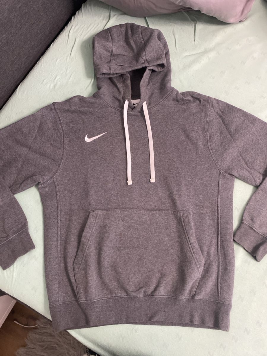 Pulls & Sweat-shirts: Nike Puli Gr. S – D'occasion à Wangen b. Olten par janfon