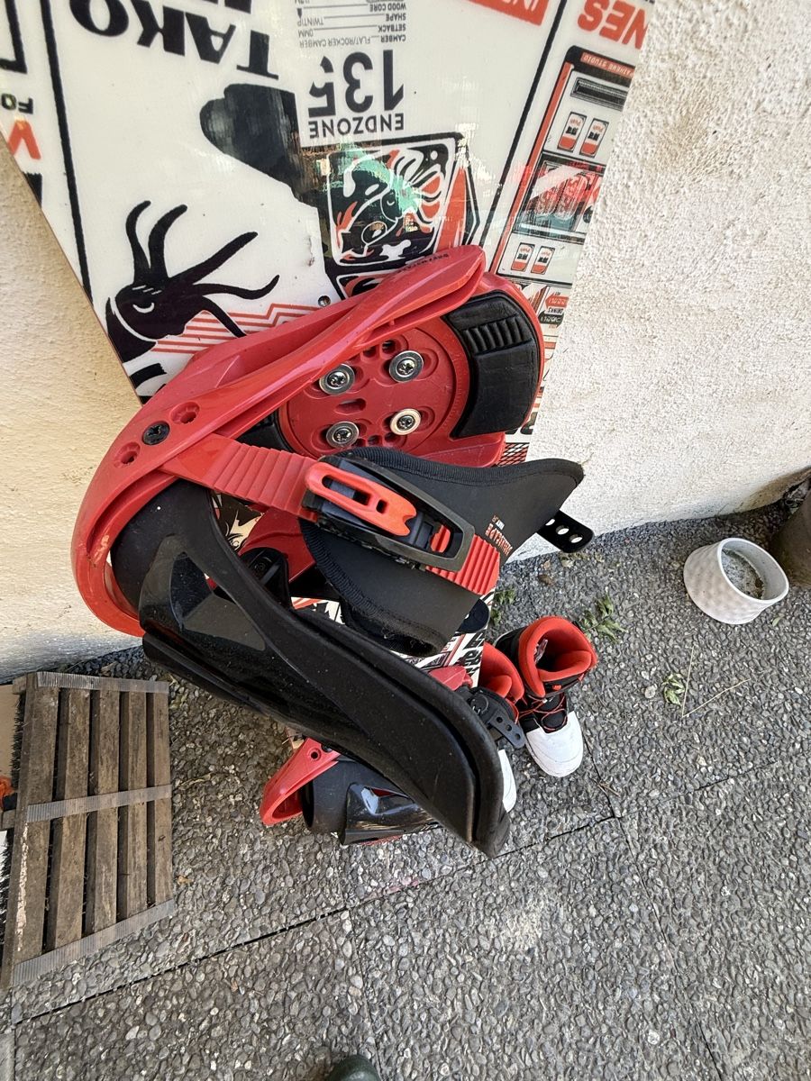 Board: Snowboard Set with Bindings and Boots - dreamscape – Usato da Rüschlikon venduto da willsouthwell 4