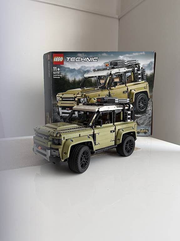 Lego Jeux de construction: LEGO Technic 42110 Land Rover Defender neu – D'occasion à Untervaz par Clambu