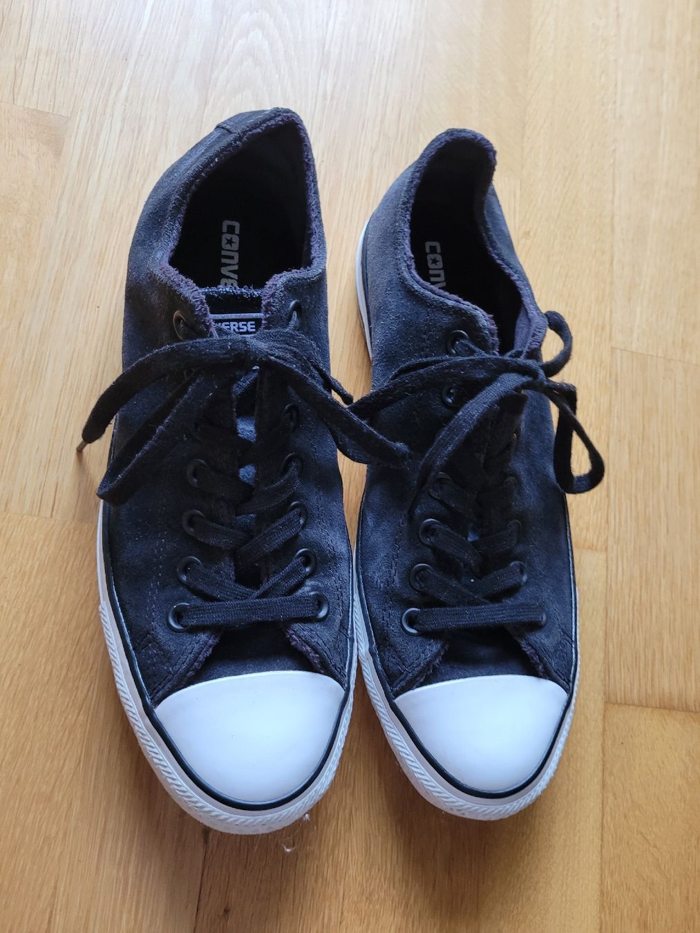 Converse Scarpe da uomo: Converse All Star Sneaker Leder Gr.42 – Nuovo (secondo la descrizione) da Biel/Bienne venduto da Aare5