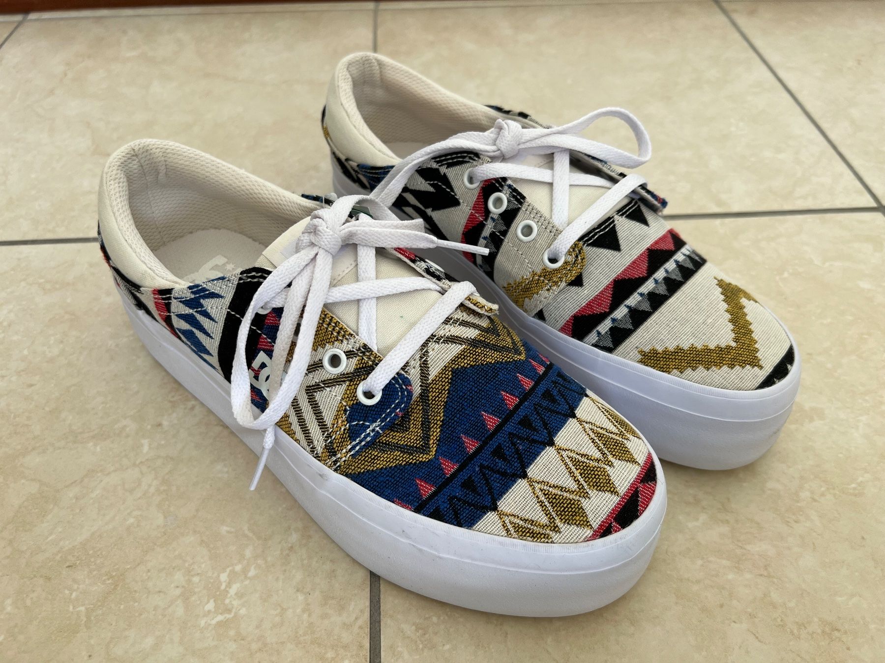 DC shoes Damenschuhe: Sneaker DC Shoe nuove, misura 40, multicolore – Neu (gemäss Beschreibung) aus Faido von Manuela86