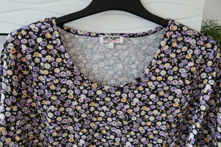 T-shirt: Damenshirt Grösse 54, 100% Baumwolle - NEU – Nuovo e nell'imballaggio originale da Zürich venduto da Piki7 1