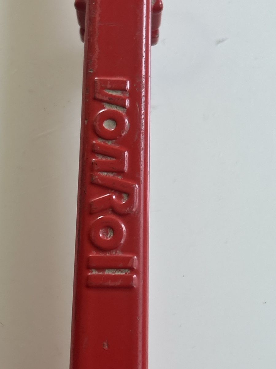Tutti gli attrezzi: Von Roll Hydrantenschlüssel, rot (I5) – Usato da Neuenhof venduto da bro_9zsg 3