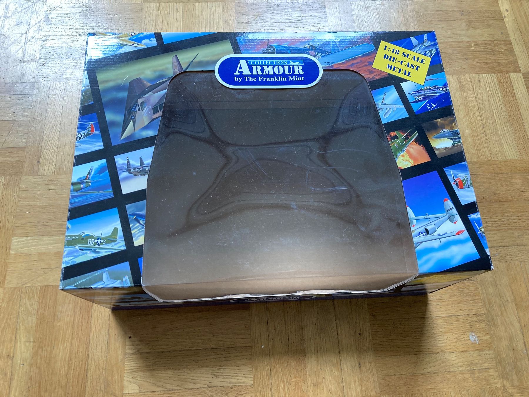 Franklin Mint Kit di modellismo & Modellini statici: Franklin Mint Armour Die-Cast D.H.Mosquito hellblau – Usato da Zürich venduto da Ghostdog64 1