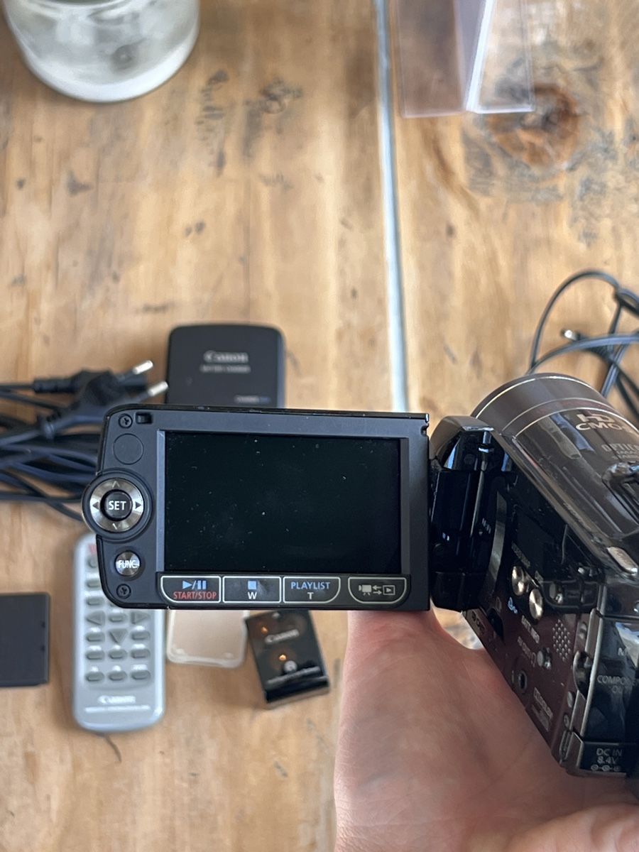 Canon Videocamere: Canon Legria HF200 – Usato da Sion venduto da Pastequejaune 5