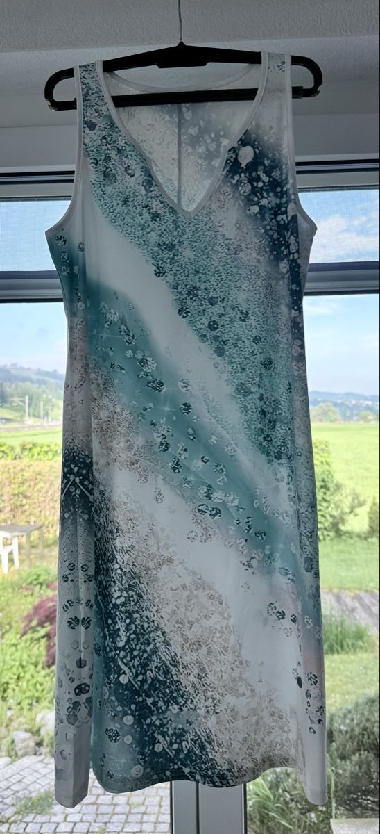 Kleider: Leichtes Sommerkleid Grösse M – Neu (gemäss Beschreibung) aus Sempach Station von blackhors