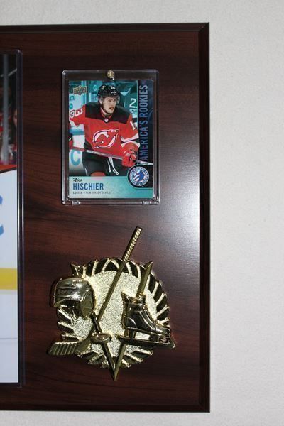 NHL Carte collezionabili: NHL  Nico Hischier New Jersey Devils – Nuovo e nell'imballaggio originale da Reinach BL venduto da RetroGamesSportsMore 1