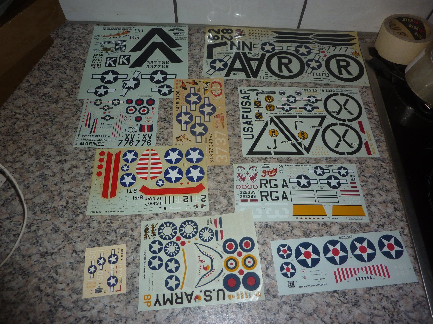Kit di modellismo & Modellini statici: 10XDECAL – Nuovo e nell'imballaggio originale da Balsthal venduto da bouteliee