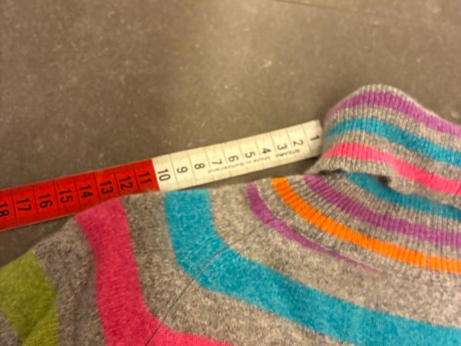 Maglioni & Felpe: Hübscher  Rollkragenpullover in XS – Usato da Niederglatt ZH venduto da karinso 2