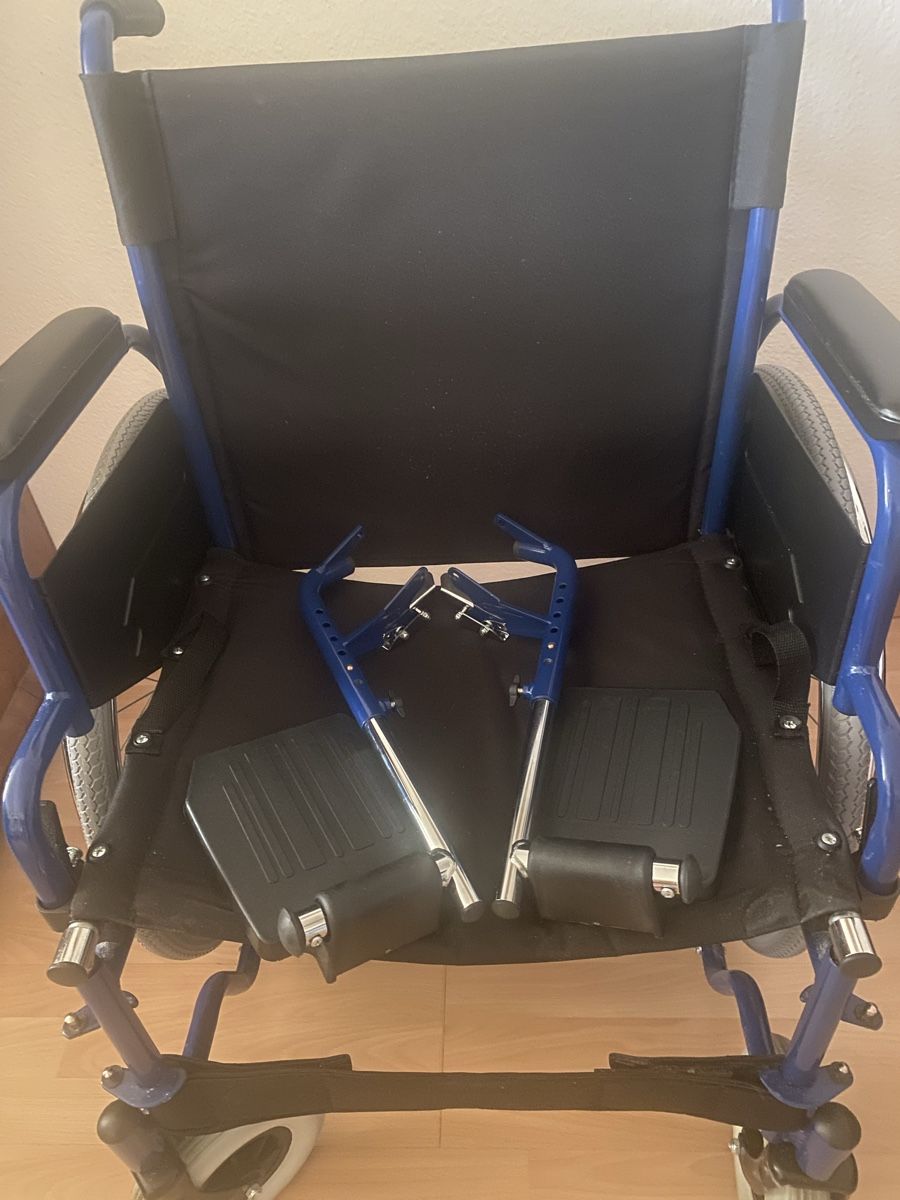 Sedie a rotelle: Sedia a Rotelle usata, pieghevole, con accessori.2 cuscini. – Usato da zollikofen venduto da centauro6969 4