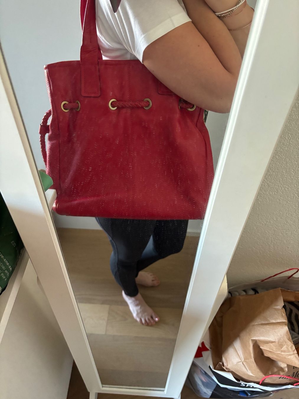 Taschen für Damen: Grand sac en cuir rouge – Gebraucht aus Cossonay-Ville von ale_k9mh 9