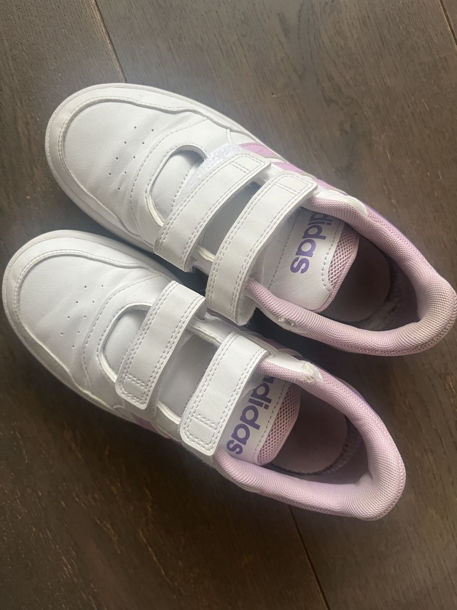 Adidas Schuhe für Mädchen: Baskets Adidas 35 – Gebraucht aus gland von Moral 2
