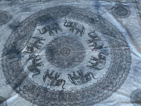 Coperte: Tuch, Plaid, Decke – Usato da Grosshöchstetten venduto da laterne2017 1