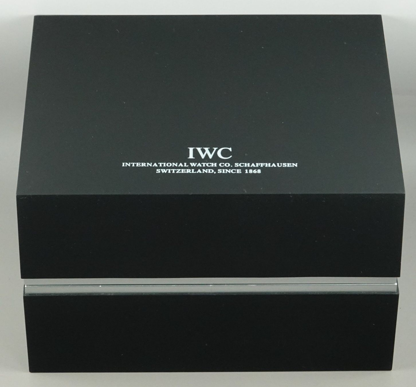 IWC Orologi: IWC Ref 3710 Chronograph triple date moon phase 18k Gold – Usato da Meilen venduto da Anonymous3 6
