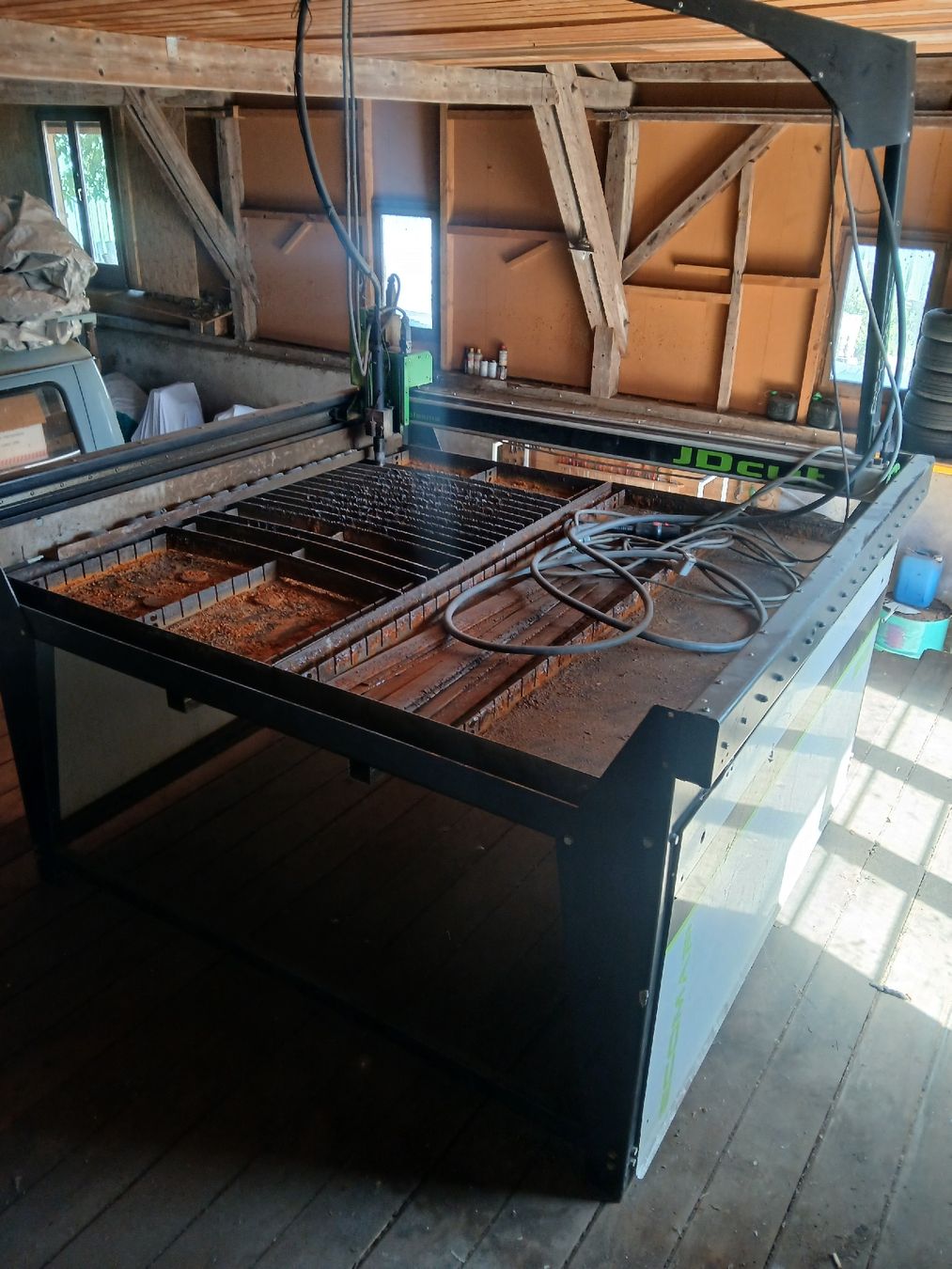 Tutti gli attrezzi: table de découpe CNC plasma JDCUT – Usato da Bonfol venduto da NOBS-EXHAUST