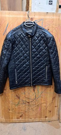 Gesteppte Lederjacke