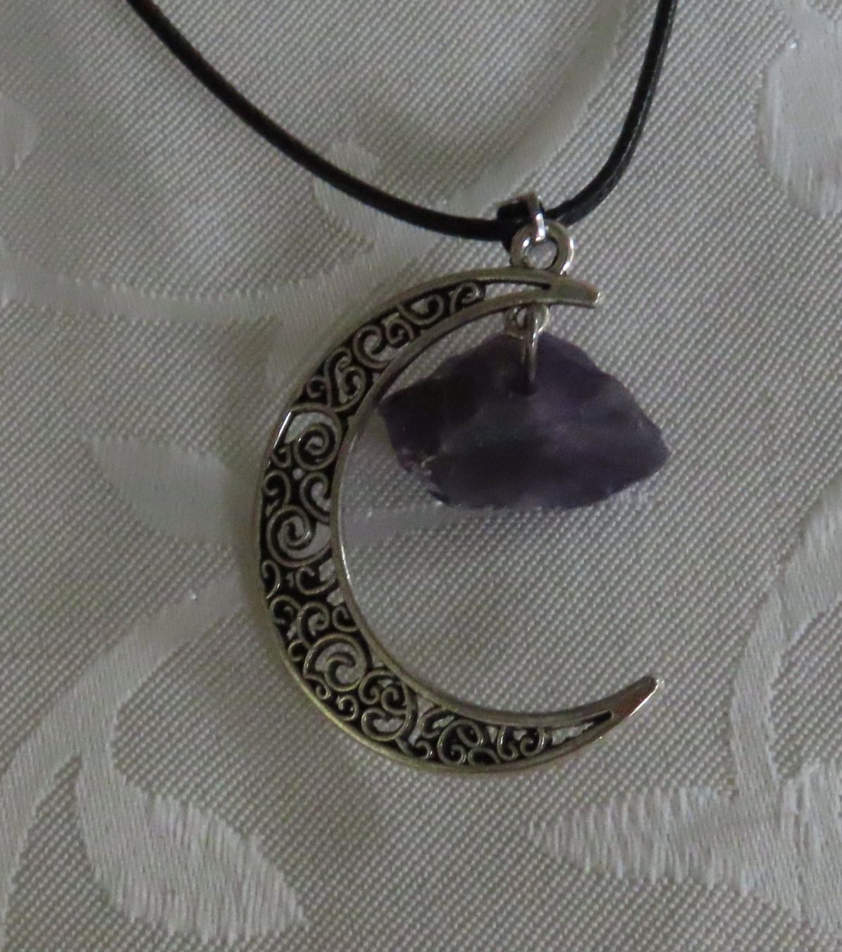 Catenine: Collier Lune avec Améthyste, neuf – Nuovo (secondo la descrizione) da Troistorrents venduto da Marion70 1