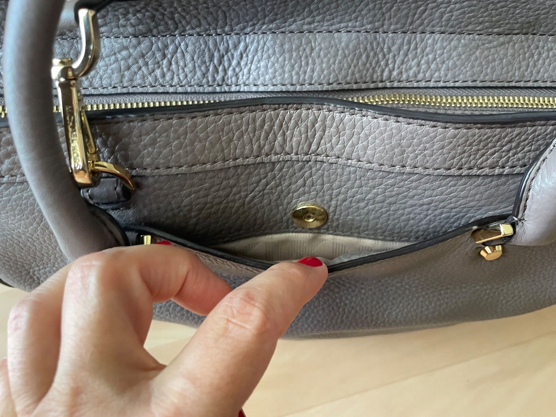 Michael Kors Borse da donna: MICHAEL KORS Handtasche – Nuovo (secondo la descrizione) da Zürich venduto da Angela_Fashion_Lover 3