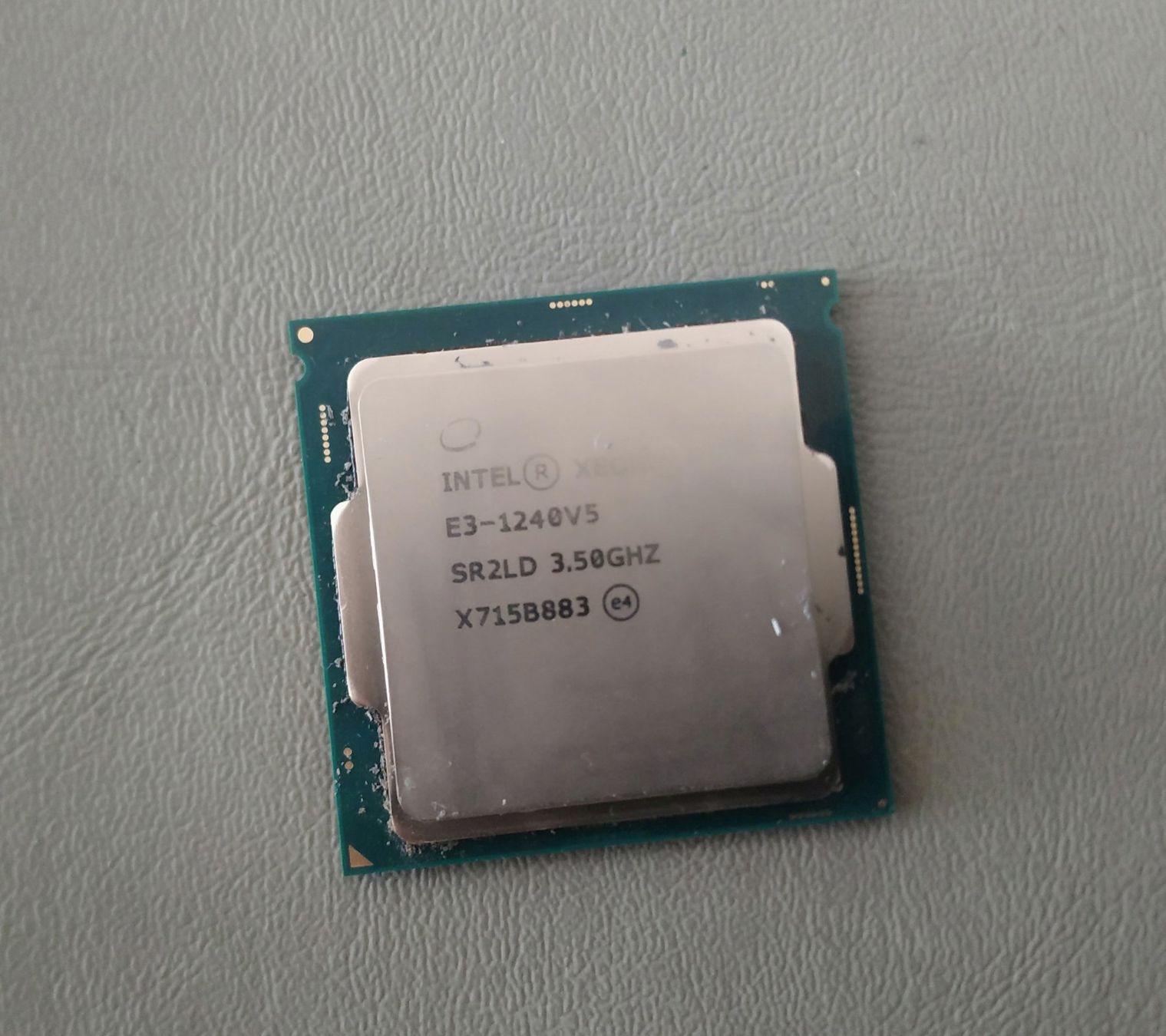 Intel Componenti elettronici: Intel Xeon E3-1240V5 3.50 - 3.90GHz gebraucht – Usato da Goldach venduto da PhoenixSG