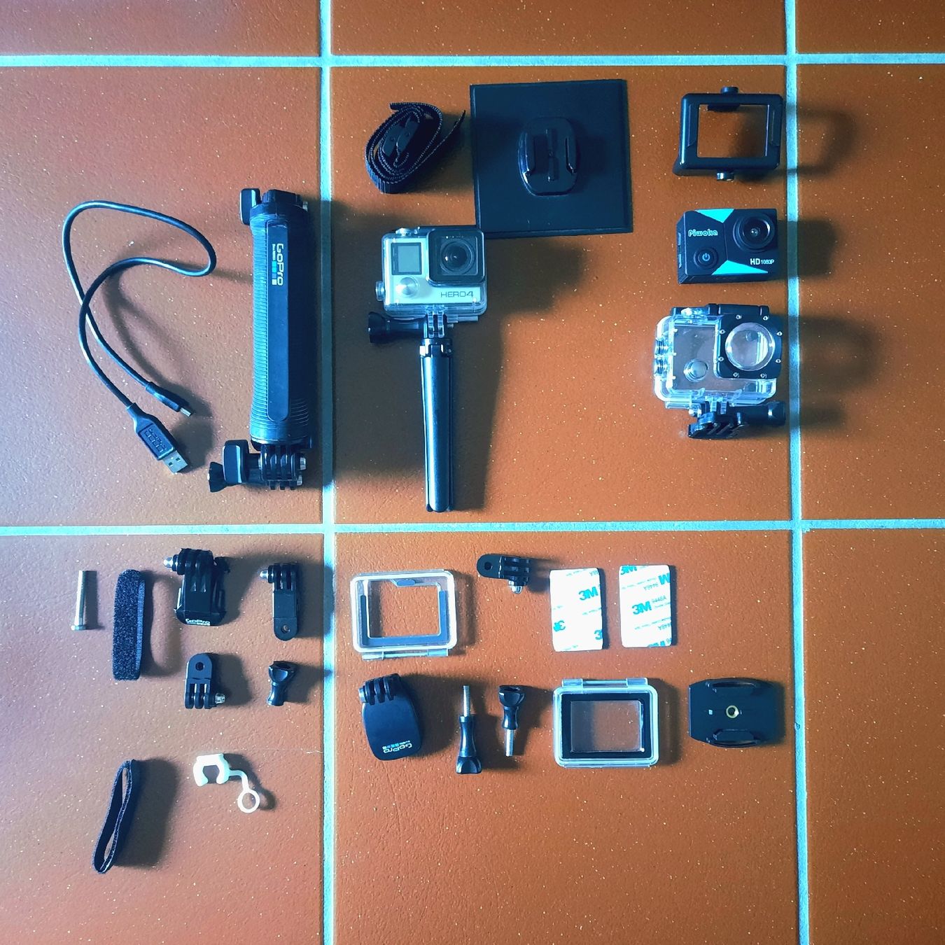 Gopro Action Cam: Gopro Hero 4 + accessori – Usato da Melano venduto da emi_gyq5