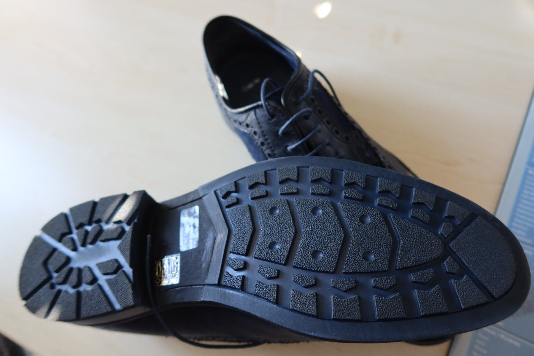 Herrenschuhe: Herrenschuhe Grösse 45, LEDER - NEU – Neu und originalverpackt aus Zürich von Piki7 5