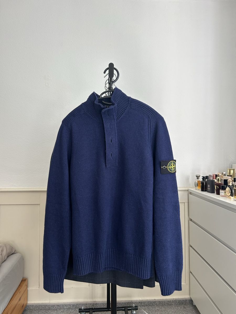 Stone Island Pullover & Sweatshirts: Stone Island Half Zip – Gebraucht aus St. Gallen von meh_2tdn
