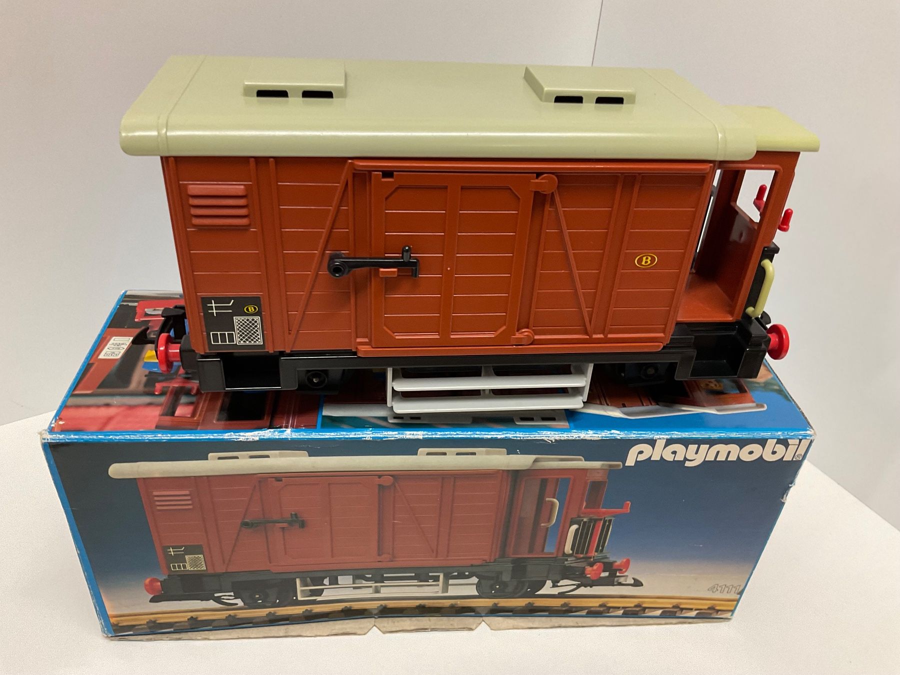 Playmobil Giocattoli: Playmobil 4111 Güterwagen, Bespielt mit Verpackung – Usato da Chur venduto da Chur75 2