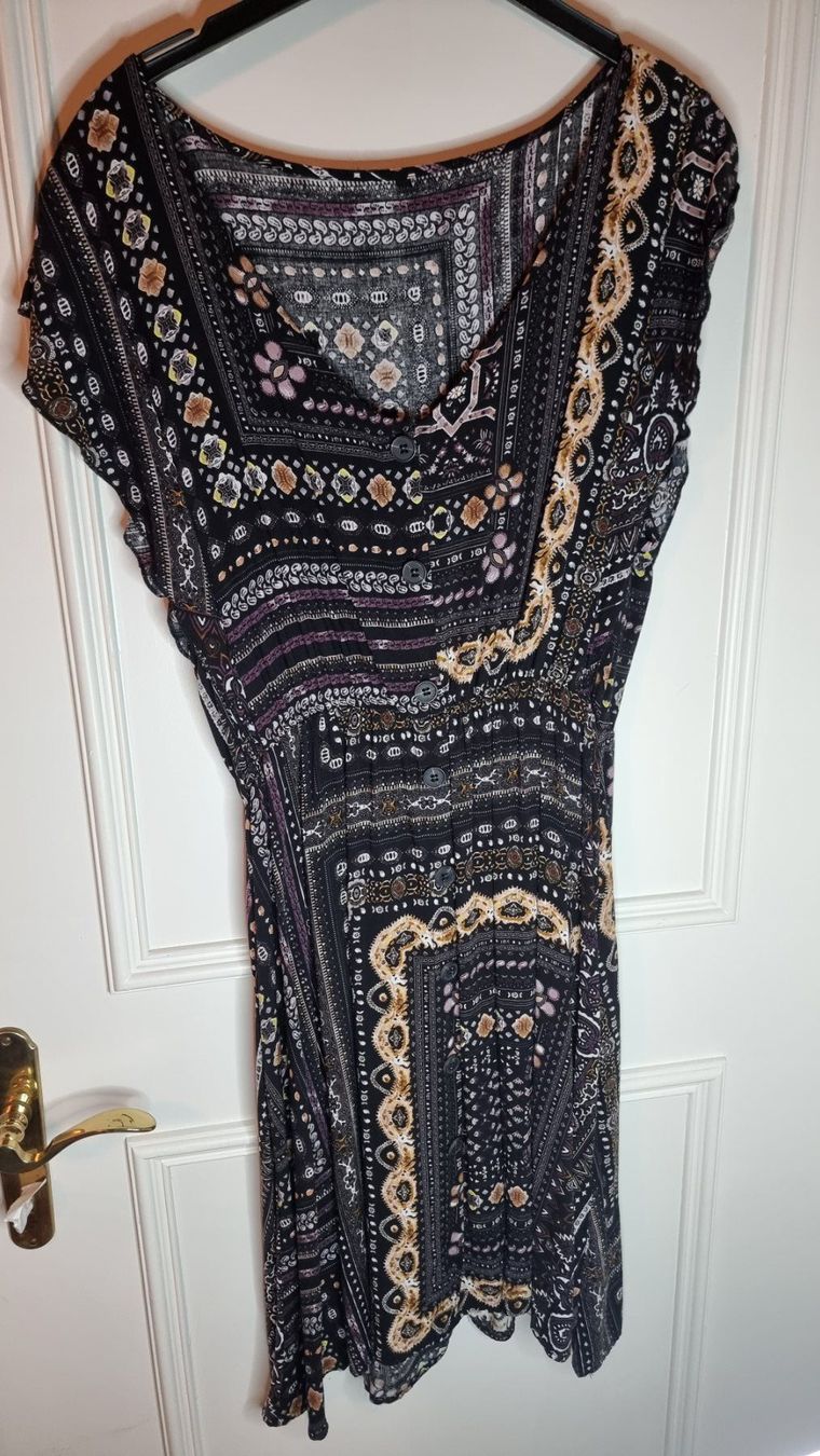 Vestiti: Kleid Größe 40/L – Usato da Wald ZH venduto da Martin79