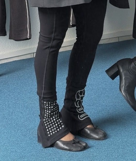 Leggings: 079creates leggins flared in black  – D'occasion à Zürich par ori_9dcy 4