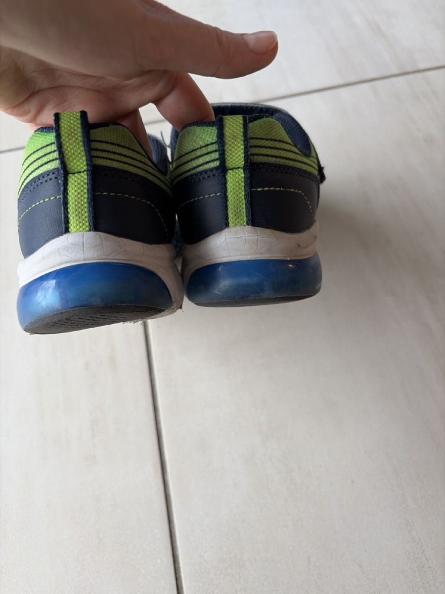 Scarpe per ragazzi: Turnschuhe Skechers – Usato da Embrach venduto da ann_5x9c 1