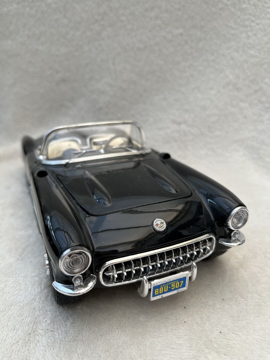 Chevrolet Modellini d'auto: Chevrolet Corvette – Nuovo e nell'imballaggio originale da Oberweningen venduto da mer_2yn9