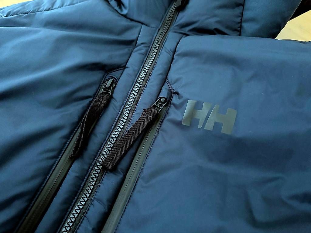 Helly Hansen Giacche: Helly Hansen Winterjacke, Grösse M, NEU – Usato da Zürich venduto da m721 6