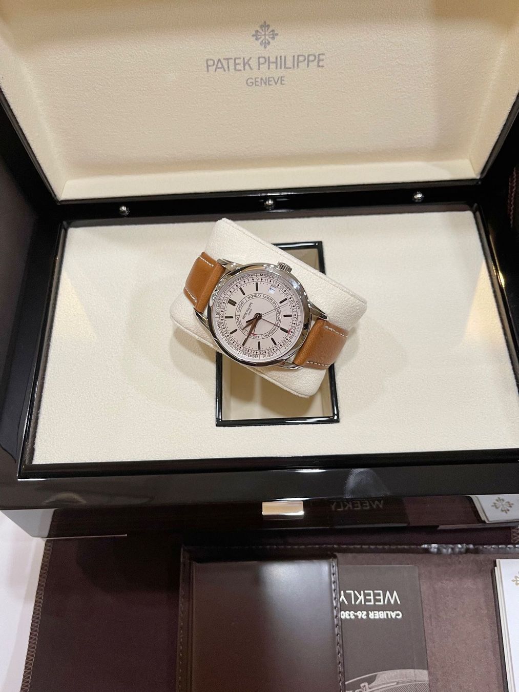 Patek Philippe Orologi: Patek Philippe 5212A-001 New 2022 – Nuovo e nell'imballaggio originale da Lugano venduto da Superstudiolugano