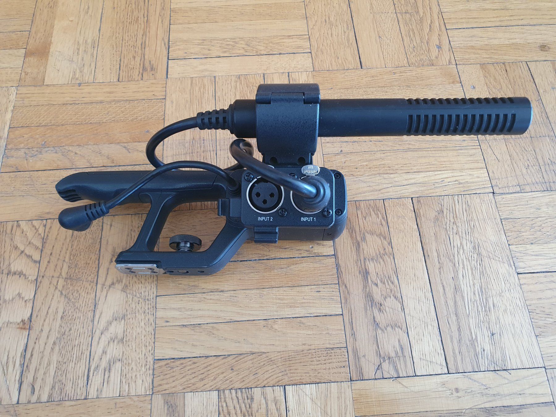 JVC Videocamere: Caméra vidéo JVC GY-HM100E – Usato da Petit-Lancy venduto da at_6rdt 5
