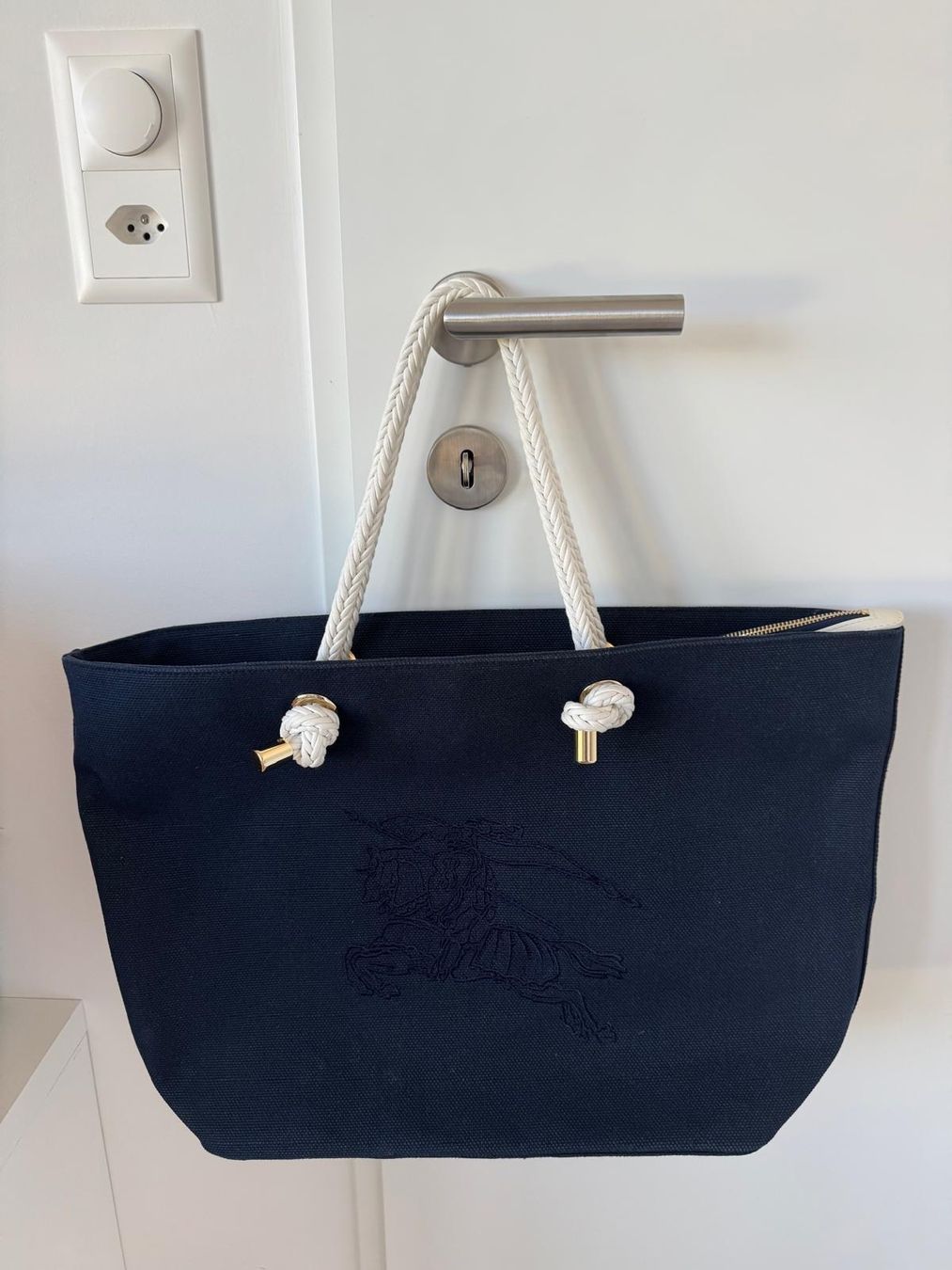 Burberry Taschen für Damen: Burberry Tasche neu – Neu (gemäss Beschreibung) aus Zollikon von gab_v26c