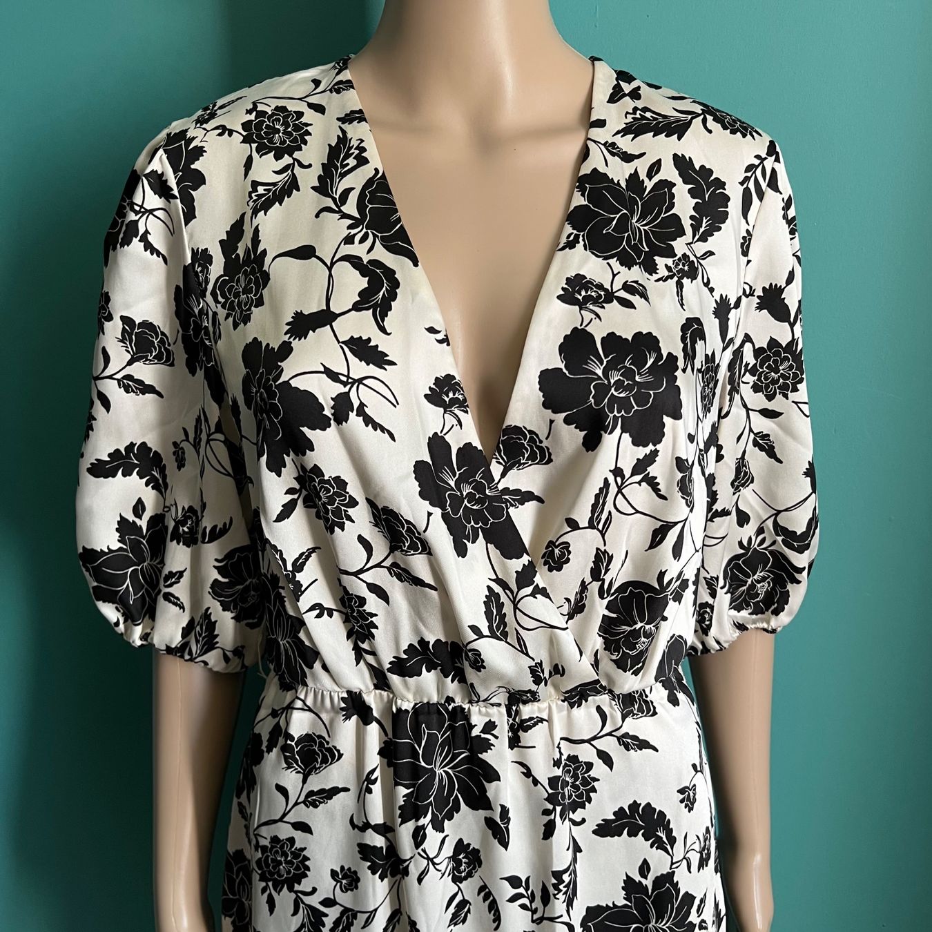 Liu Jo Vestiti: LIU JO Kleid 🖤 – Usato da Zürich venduto da ClosetQueen 2