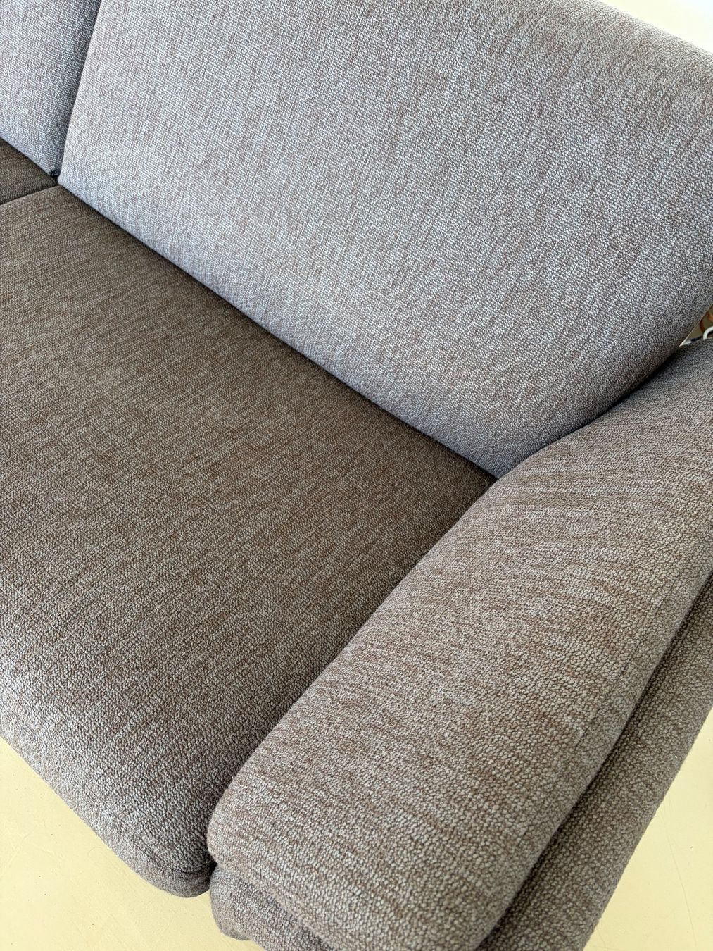 Divani: 2er-Stoff-Sofa, braun meliert, Top Zustand – Usato da Bruetten venduto da Kali10 3