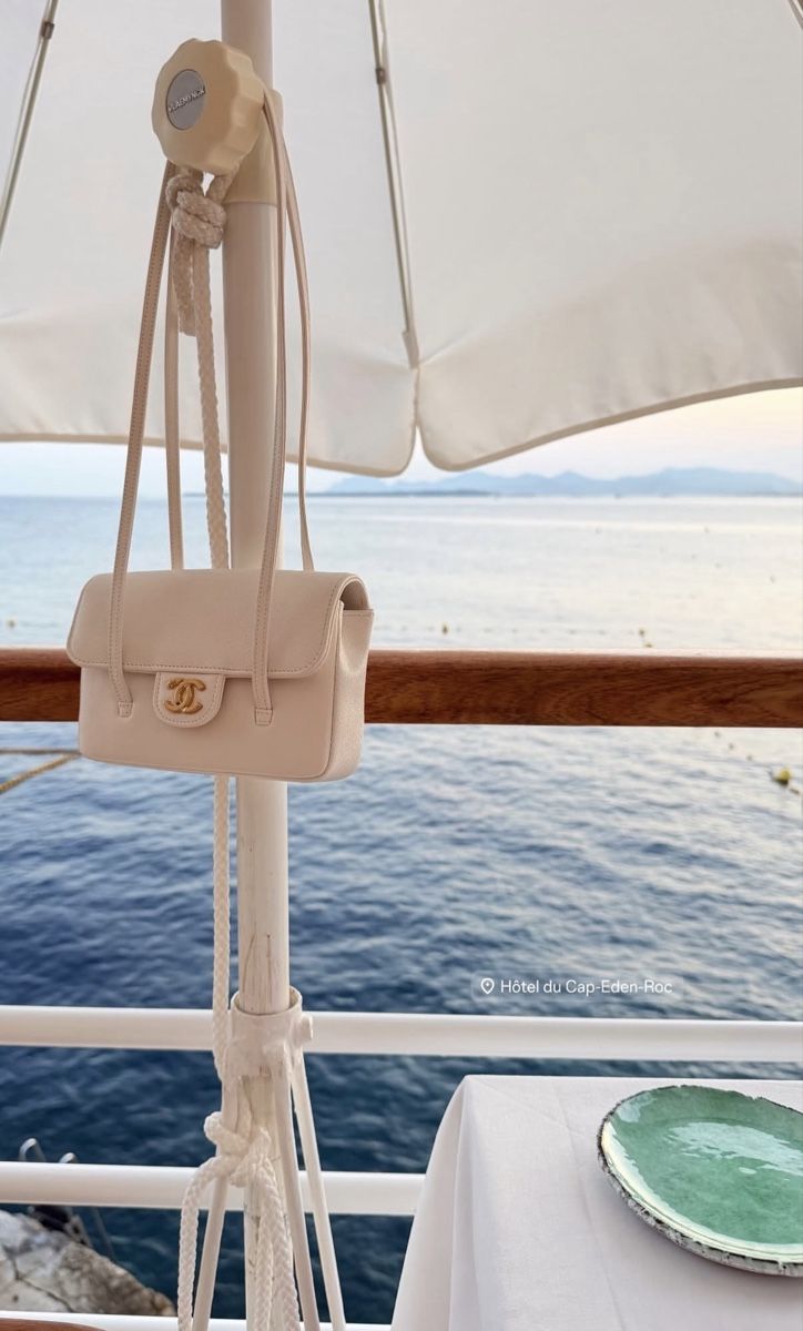Chanel Sacs femmes: Chanel preppy coco mini 2026 – Neuf (Voir description) à Paradiso par Under_sun 9