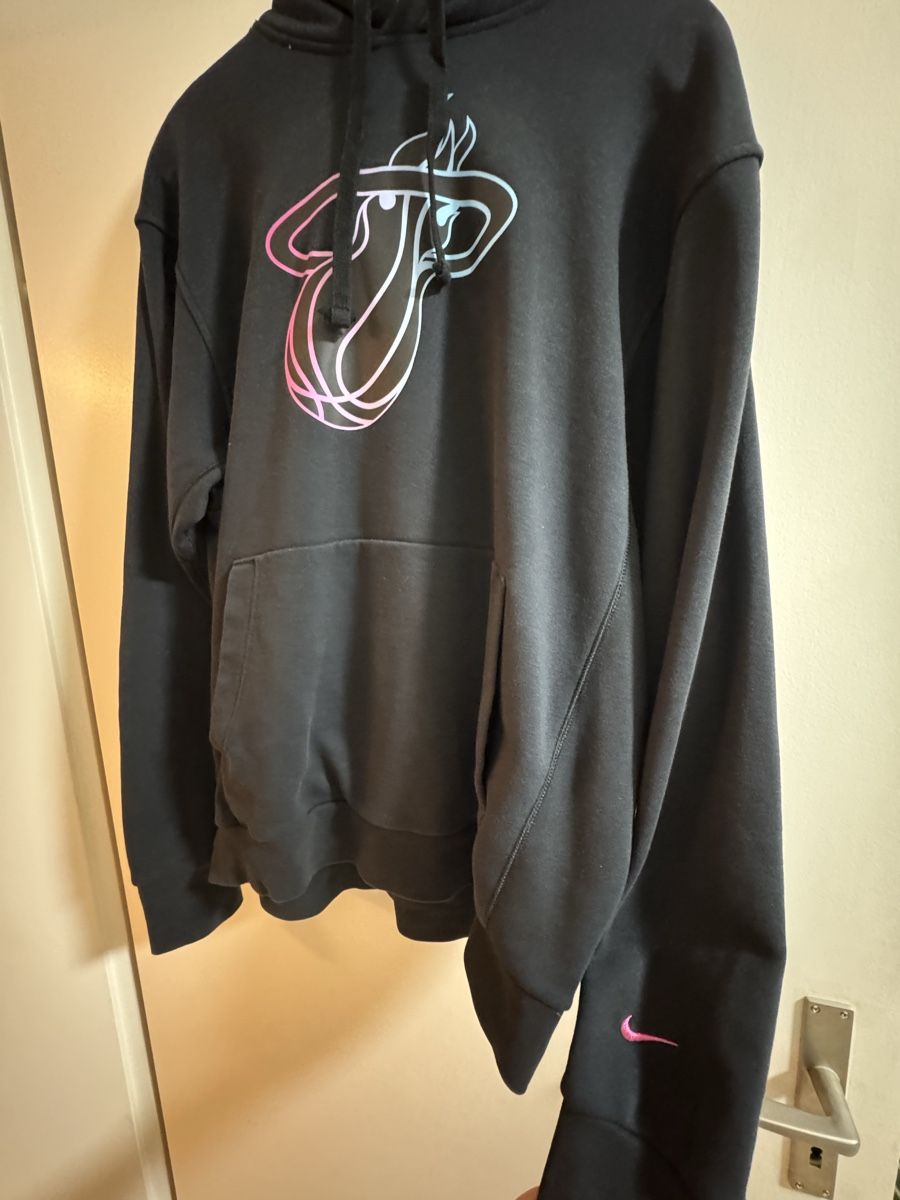 Maglioni & Felpe: Pullover Nike – Usato da Zürich venduto da sduj 2