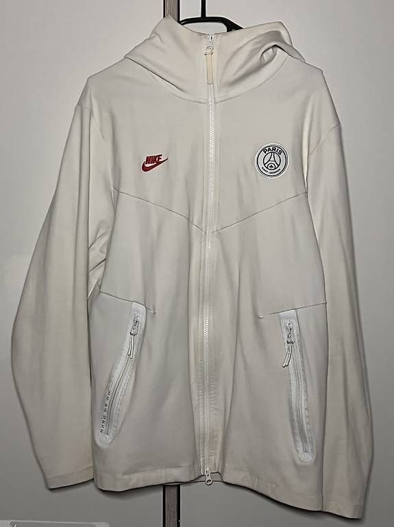 Giacche: PSG Nike Tech jacke grösse M – Usato da Studen BE venduto da sch_z82c
