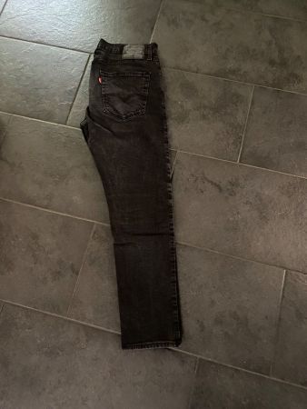 Levi's Jeansschwarz Modell 512 guter Zustand 36/32