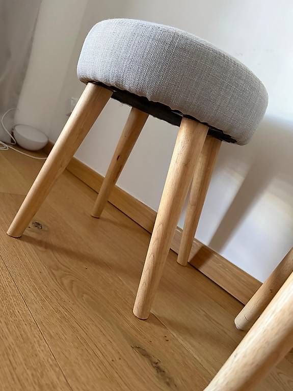 Hocker: Deux tabourets avec coussin – Gebraucht aus Thônex von msa_yy6j 2